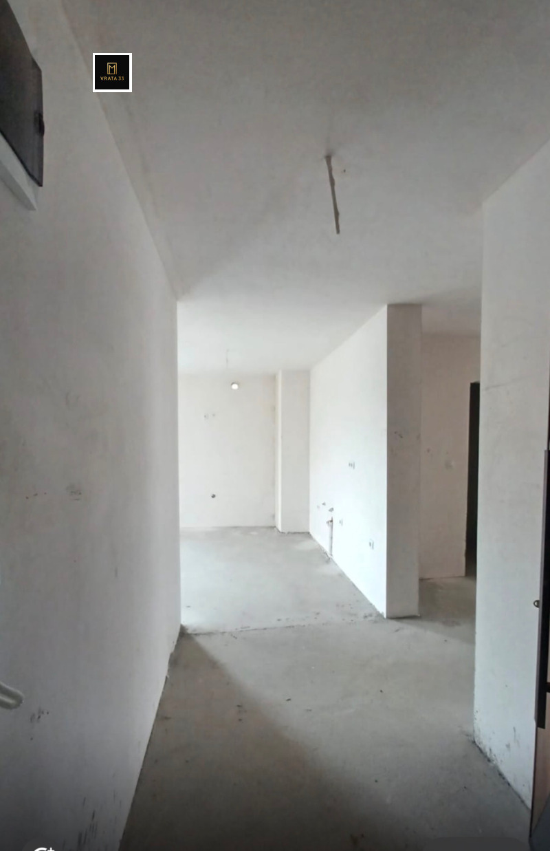 Продава 3-СТАЕН в град Пловдив, Остромила - 111 кв.м / 145 000 € » 283 595.35 лв., ВРАТА 33