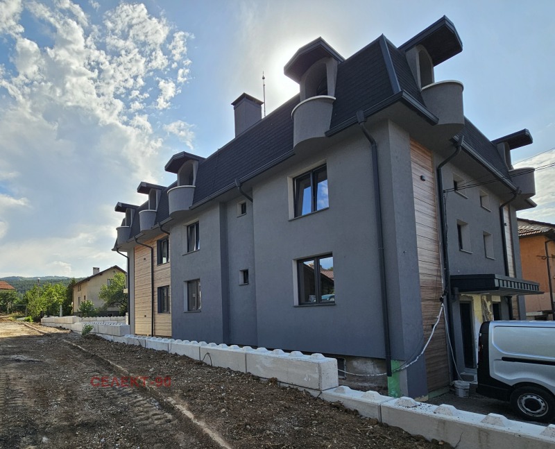 Продава  3-стаен град Перник , Център , 113 кв.м | 17503768 - изображение [12]