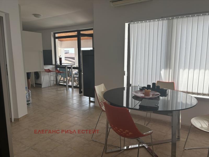 En venta  3+ dormitorios región Burgas , Sveti Vlas , 122 metros cuadrados | 20697236 - imagen [10]