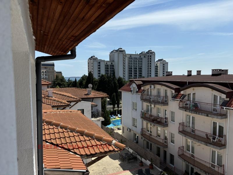 En venta  3+ dormitorios región Burgas , Sveti Vlas , 122 metros cuadrados | 20697236 - imagen [3]