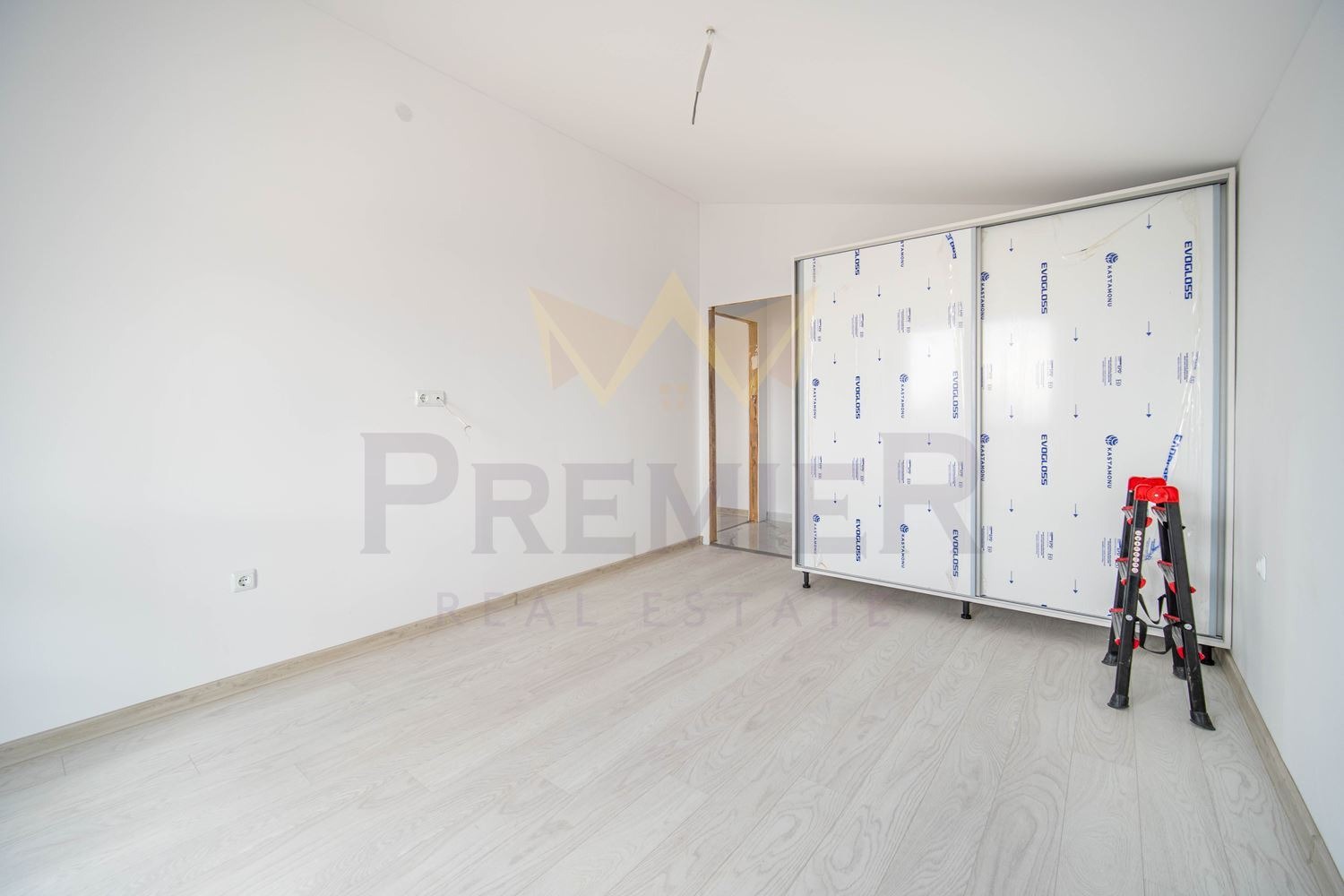 Продава КЪЩА, гр. Балчик, област Добрич, снимка 8 - Къщи - 53810114