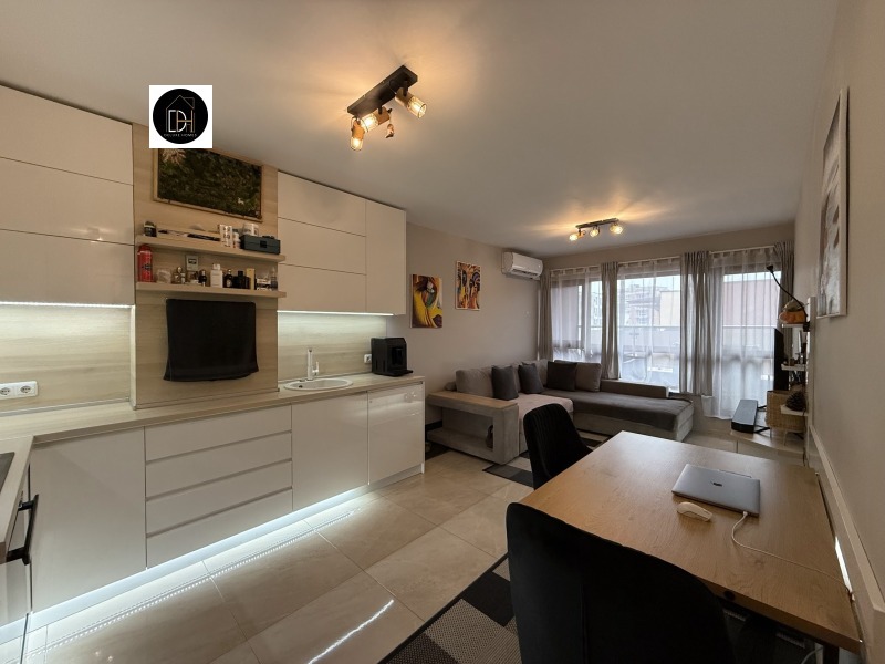 Продава 2-СТАЕН, гр. Пловдив, Кючук Париж