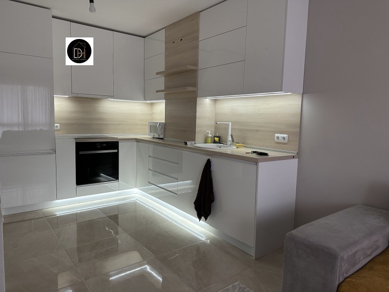 Продава 2-СТАЕН, гр. Пловдив, Кючук Париж, снимка 3 - Апартаменти - 53230027