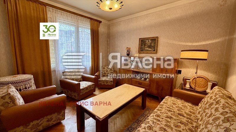 Продава 3-СТАЕН, град Варна, ВИНС-Червен площад • 280000 € / 547632.40 лв. • 72550183 1