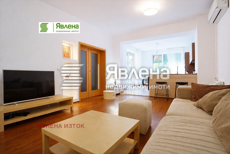 Продава 4-СТАЕН, гр. София, Изток, снимка 2 - Апартаменти - 53687837
