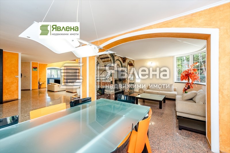 Продава КЪЩА, гр. София, в.з.Киноцентъра, снимка 5 - Къщи - 52325430