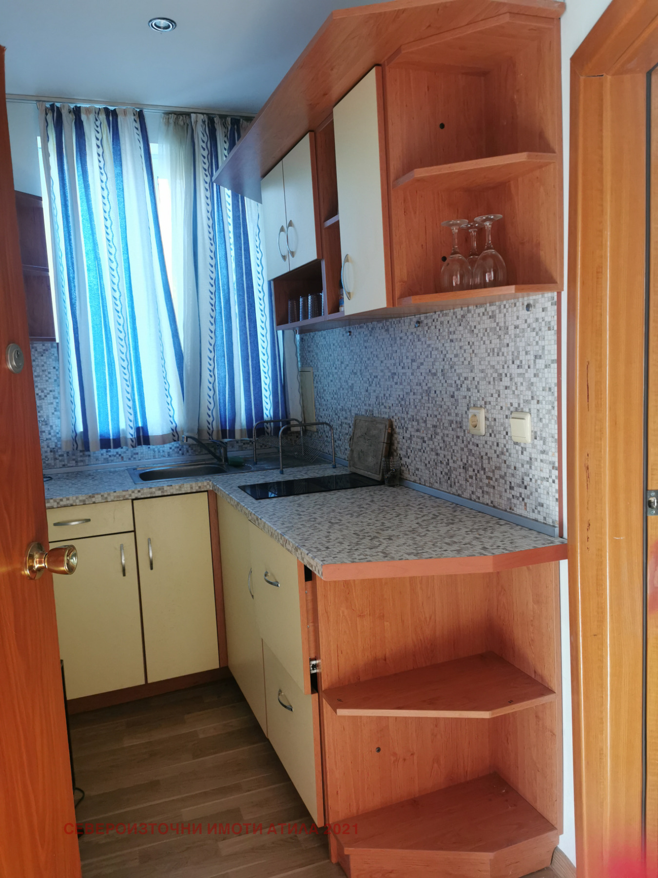Продава 2-СТАЕН, гр. Варна, к.к. Св.Св. Константин и Елена, снимка 3 - Апартаменти - 54680922