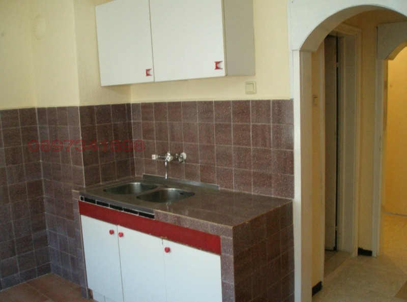 Продава 1-СТАЕН, гр. Казанлък, област Стара Загора, снимка 3 - Апартаменти - 52783102