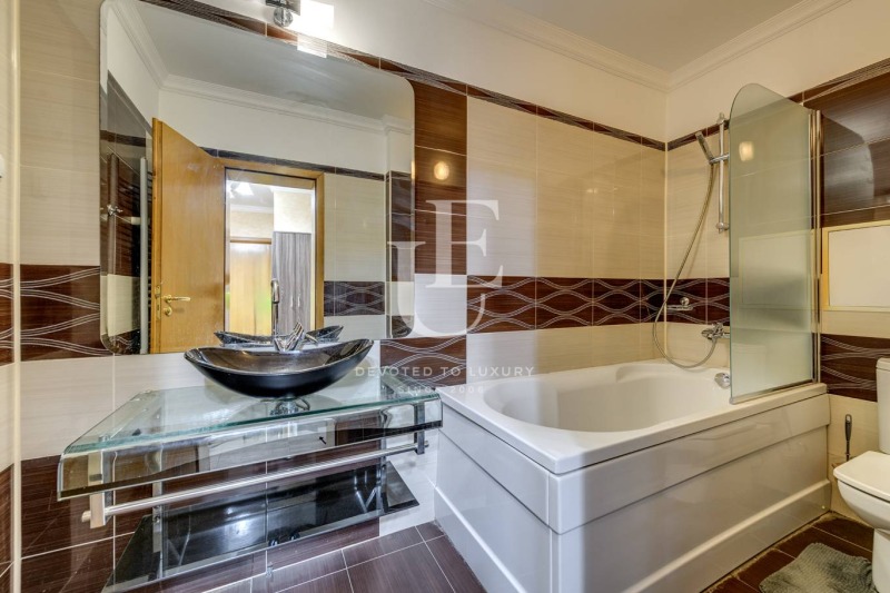 Продава 4-СТАЕН, гр. София, Гоце Делчев, снимка 8 - Апартаменти - 52573367