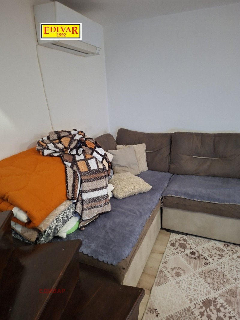 Продава КЪЩА, с. Гурково, област Добрич, снимка 3 - Къщи - 53438678