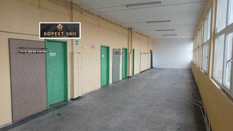 Продава ПРОМ. ПОМЕЩЕНИЕ, гр. Русе, Родина 1, снимка 5 - Производствени сгради - 53426741