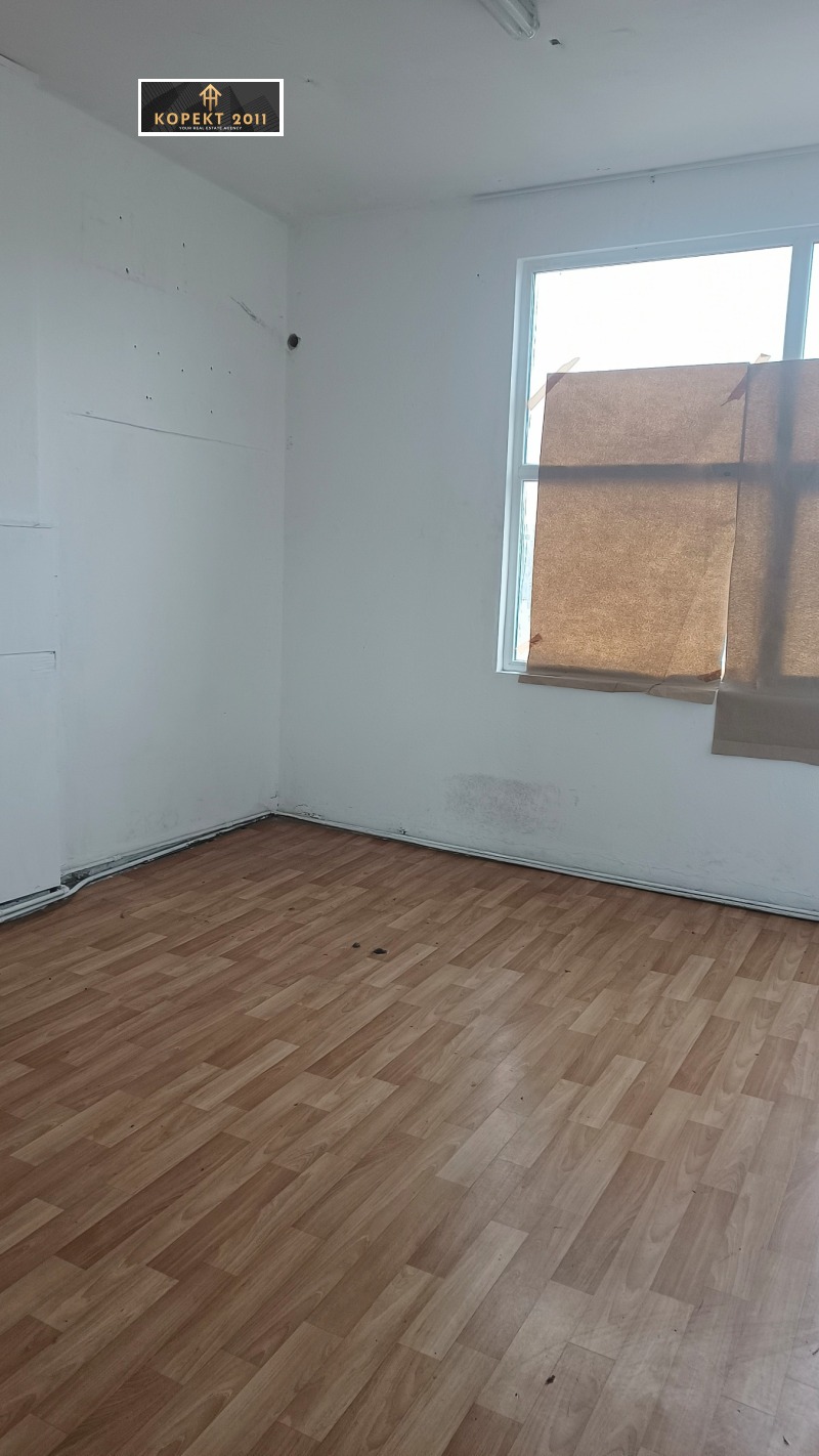 Продава ПРОМ. ПОМЕЩЕНИЕ, гр. Русе, Родина 1, снимка 6 - Производствени сгради - 53426741