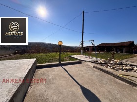 House Bozhuritsa, region Pleven 13