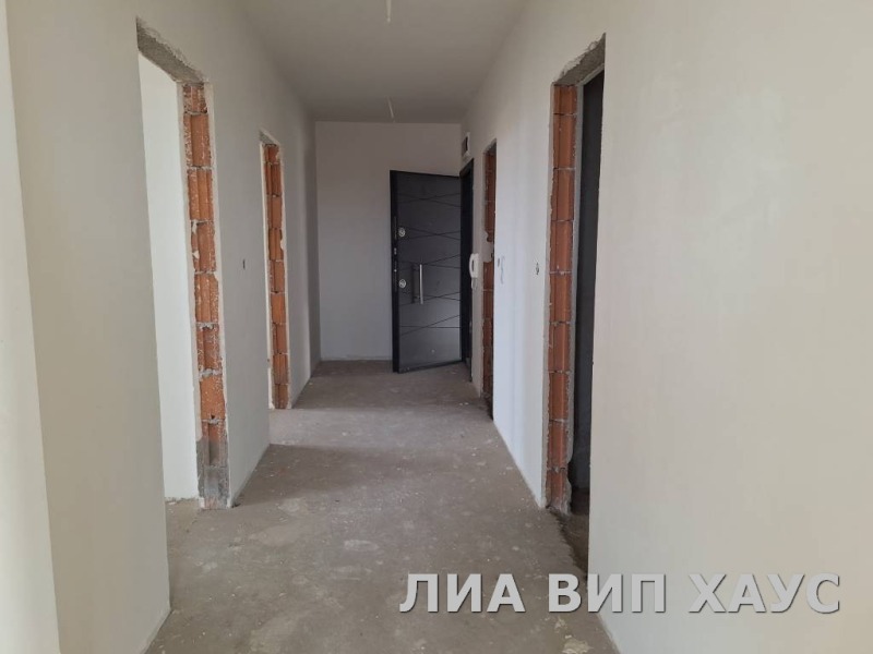 Продава 4-СТАЕН, гр. Пазарджик, Руски, снимка 11 - Aпартаменти - 47306348