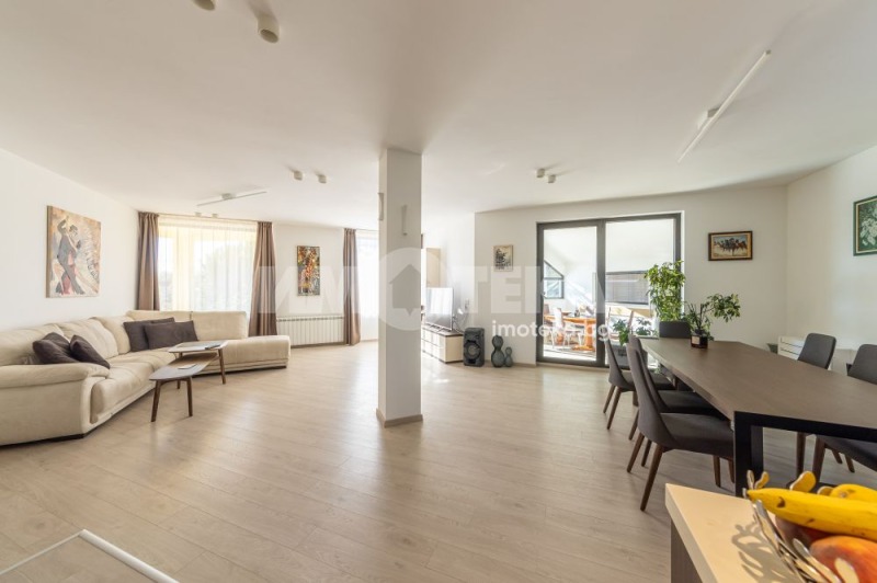 Продава КЪЩА, гр. Варна, м-т Евксиноград