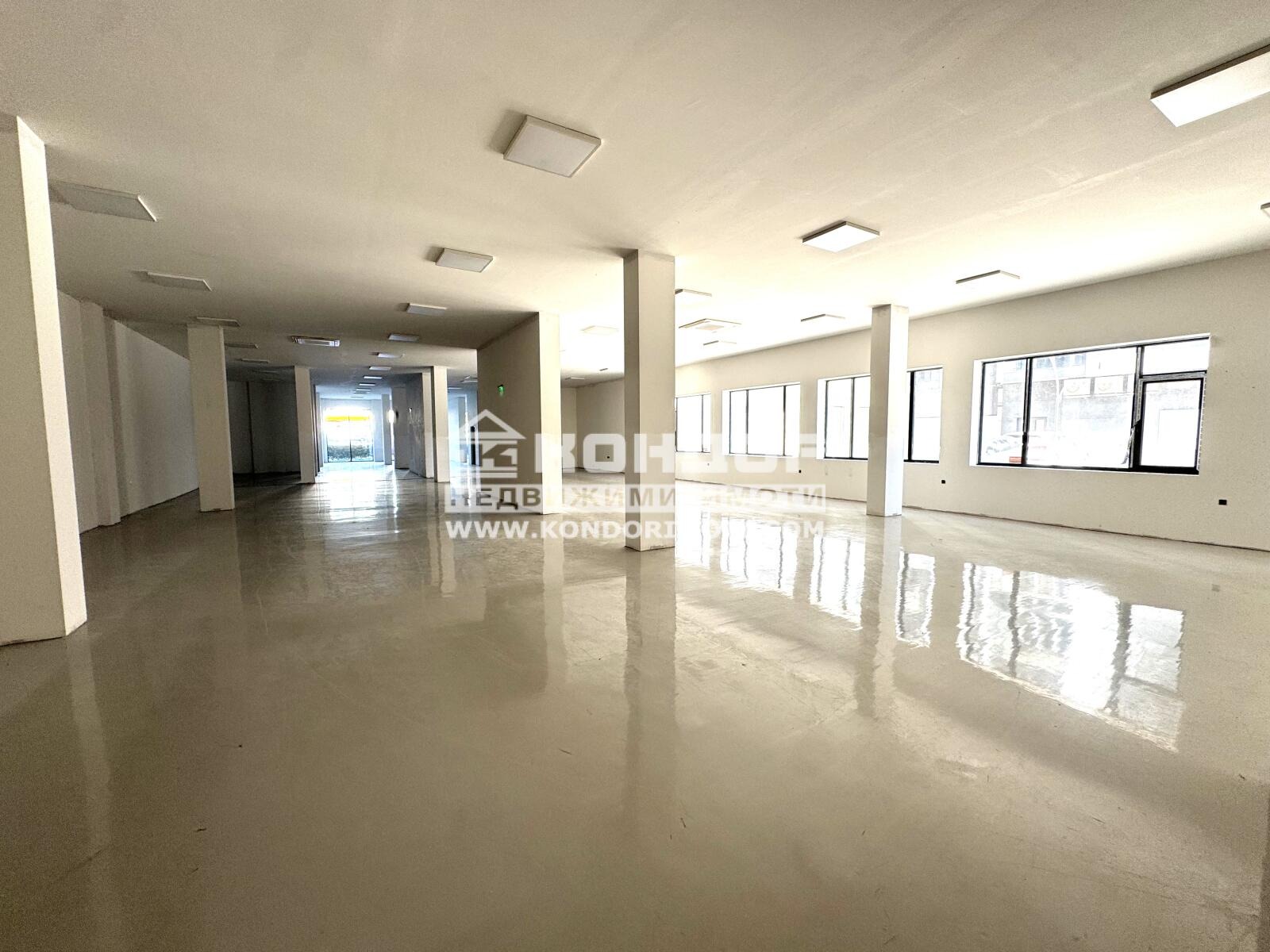 Продава МАГАЗИН, гр. Пловдив, Център, снимка 3 - Магазини - 49951828