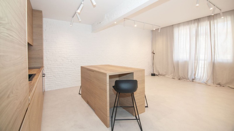 Продава  2-стаен, град София, Център •  389 950 EUR • ID 82000105 — holmes.bg - [1] 