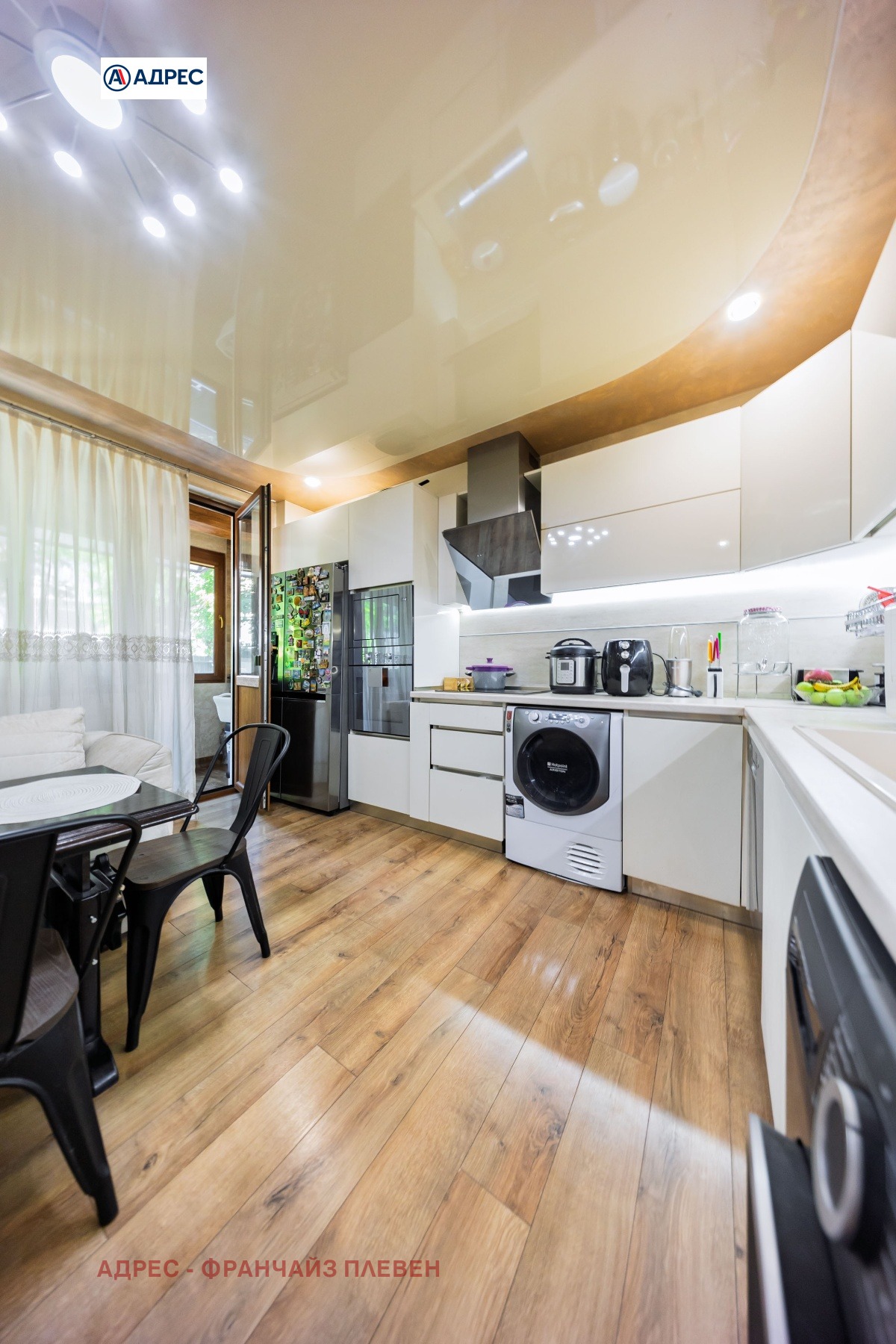 Продава 3-СТАЕН, гр. Плевен, Широк център, снимка 2 - Апартаменти - 55348696