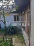 Продава КЪЩА, град Добрич, Център • 55000 € / 107570.65 лв. • 52205403 13