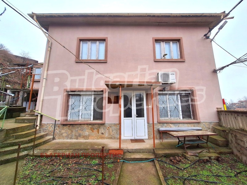 Продава КЪЩА в област Велико Търново, гр. Свищов - 180 кв.м / 75 000 € » 146 687.25 лв., БЪЛГЕРИАН ПРОПЕРТИС