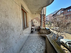 Piano della casa Asenovgrad, regione Plovdiv 8