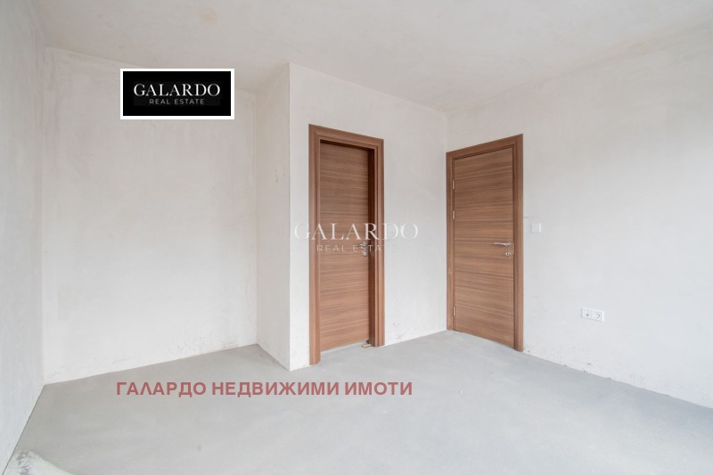 Продава 3-СТАЕН, гр. София, Център, снимка 6 - Aпартаменти - 48038513