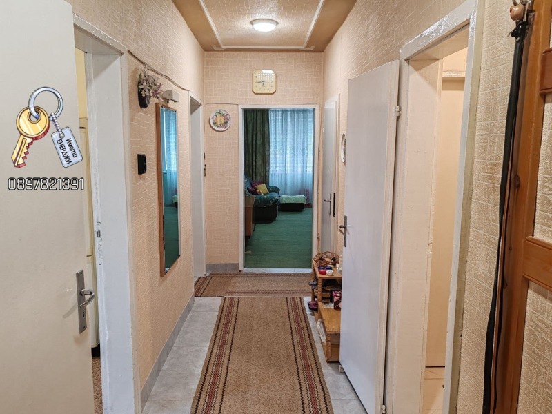 Eladó  2 hálószobás Lovecs , Sirok centar , 120 négyzetméter | 27641705
