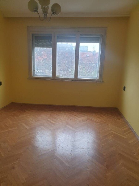 Продава МНОГОСТАЕН, гр. Бургас, Център, снимка 4 - Апартаменти - 52613248