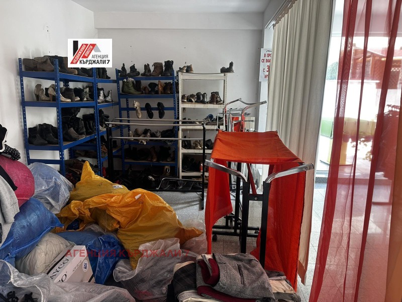 Продава МАГАЗИН, гр. Кърджали, Център, снимка 5 - Магазини - 53430553