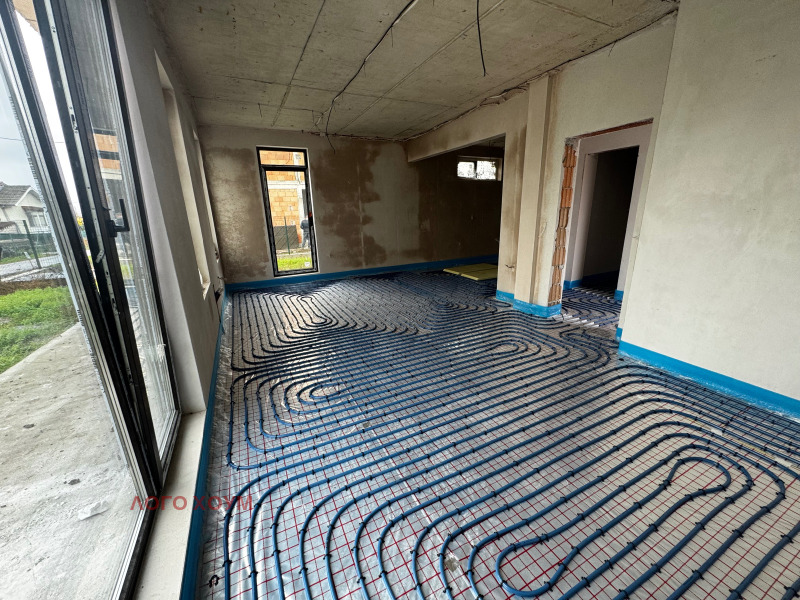 Продава КЪЩА, с. Плачидол, област Добрич, снимка 11 - Къщи - 52328491