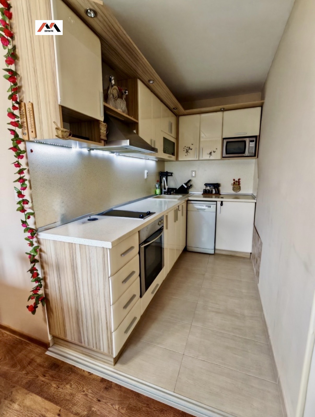 Продава МНОГОСТАЕН, гр. Стара Загора, Център, снимка 8 - Апартаменти - 54501672