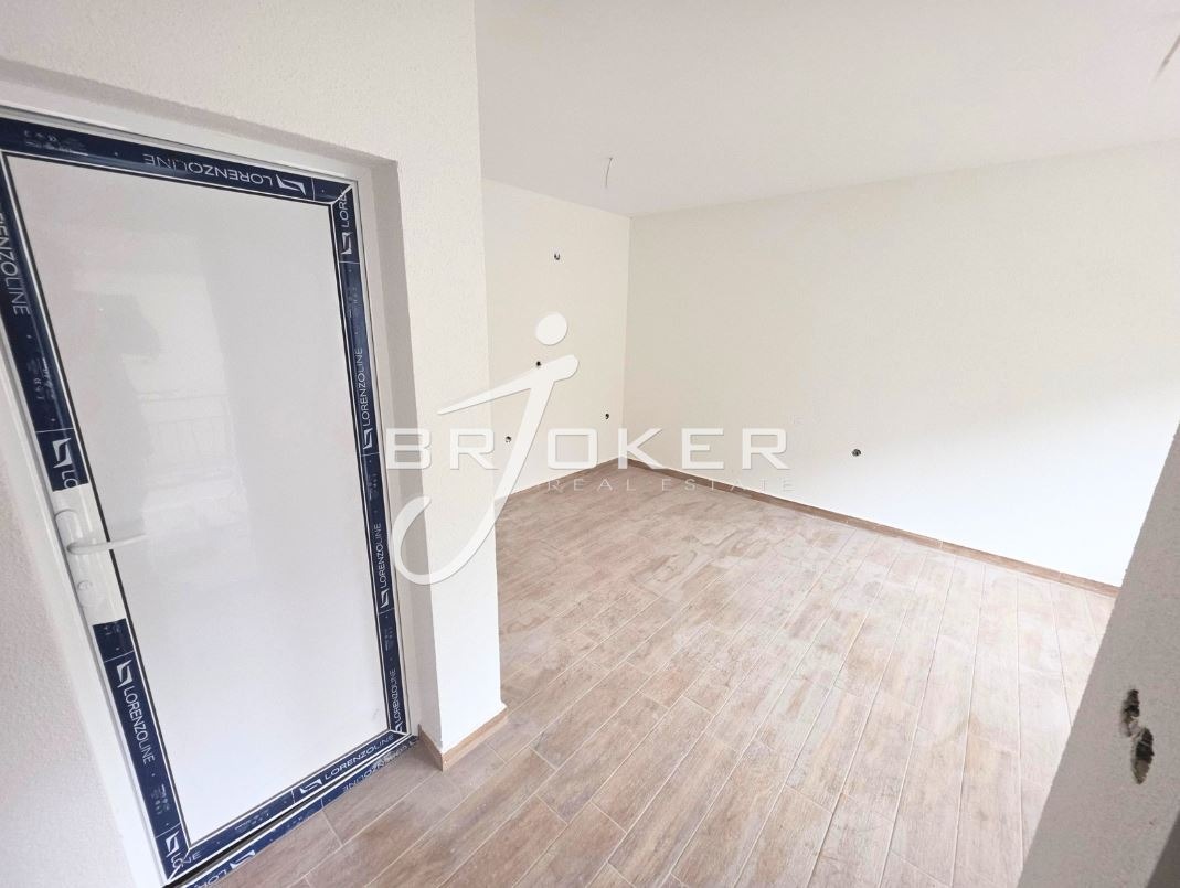 Продава ОФИС, гр. Кърджали, Студен кладенец, снимка 5 - Офиси - 53993860