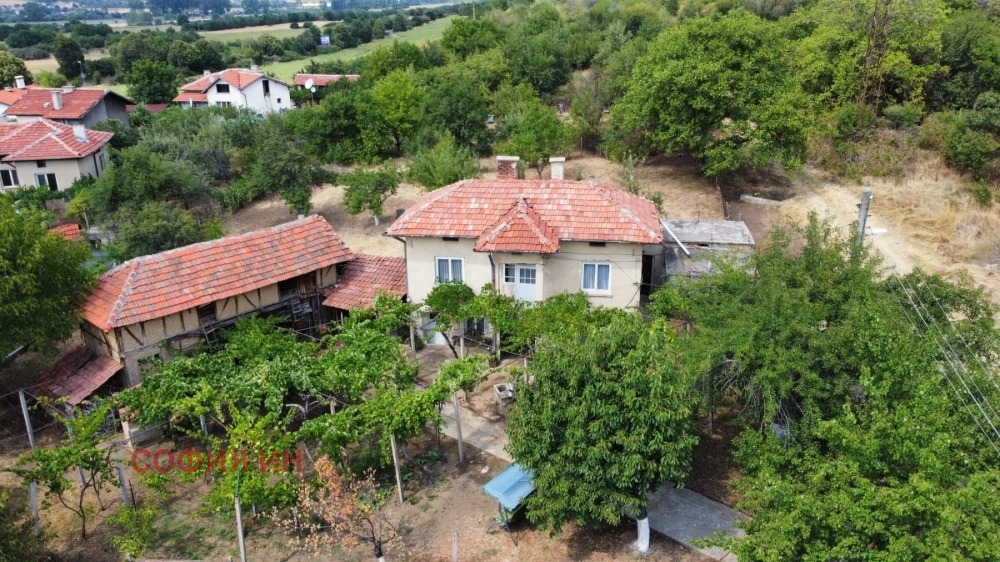 Продава КЪЩА, с. Усойка, област Кюстендил, снимка 2 - Къщи - 51574931