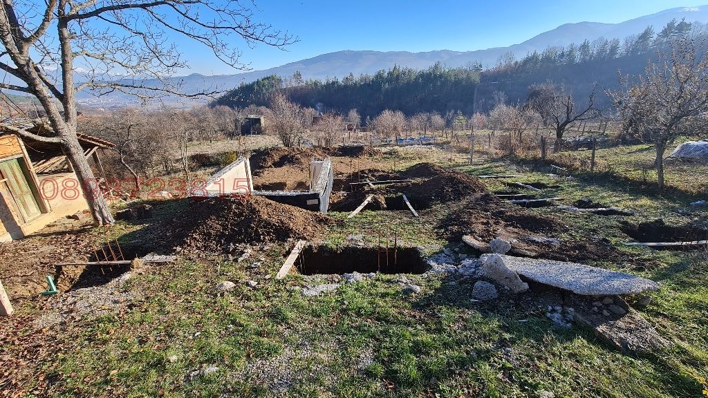 Продава ПАРЦЕЛ, с. Горна Брестница, област Кюстендил, снимка 3 - Парцели - 54192211