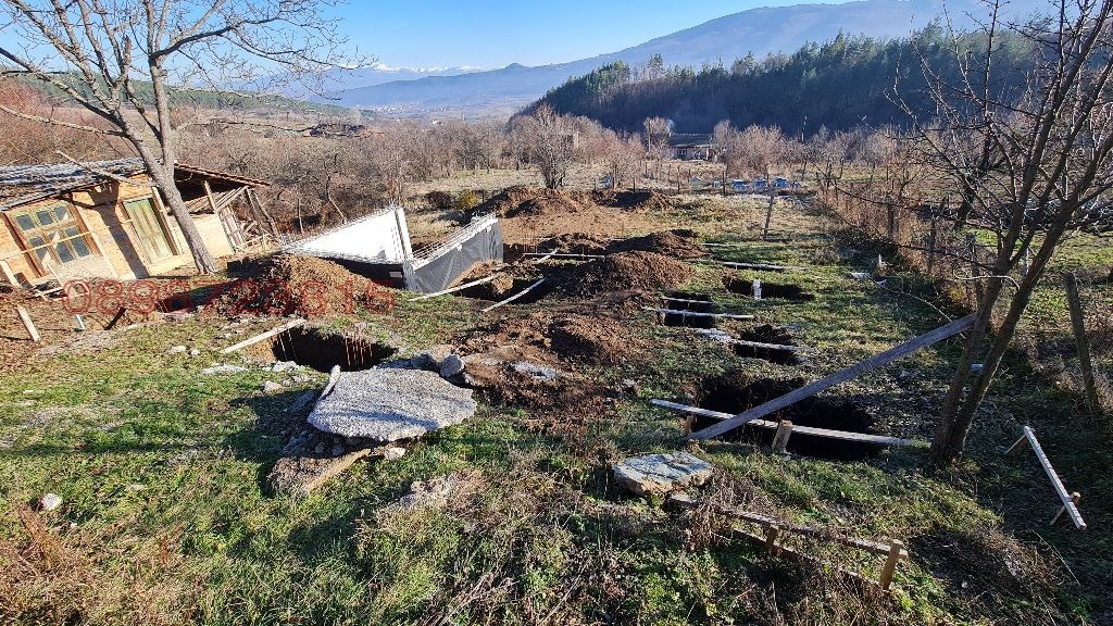 Продава ПАРЦЕЛ, с. Горна Брестница, област Кюстендил, снимка 5 - Парцели - 54192211