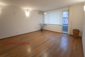 2 sovrum Darvenica, Sofia
