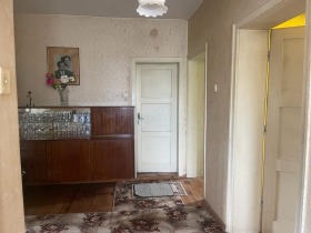 Продажба на имоти в гр. Копривщица, област София - изображение 6 