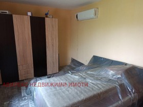 Продава къща град Пловдив Кършияка - [1] 