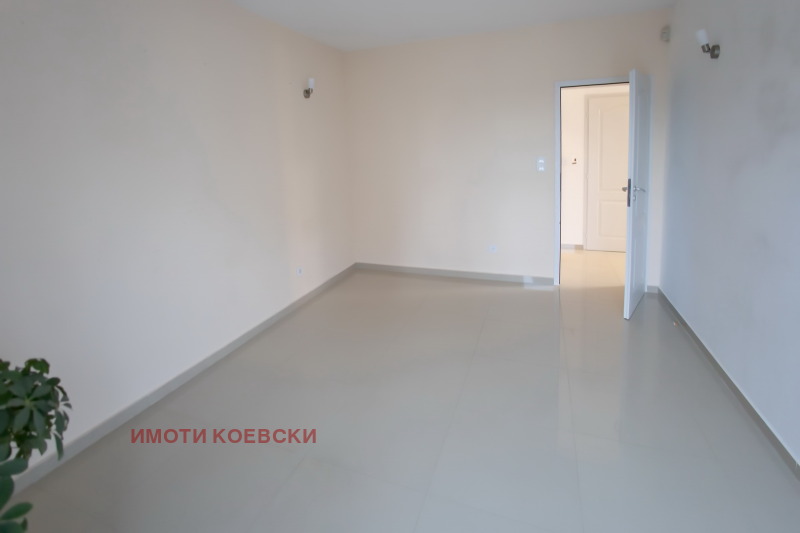 Till salu  2 sovrum Sofia , Darvenica , 105 kvm | 39006891 - bild [4]