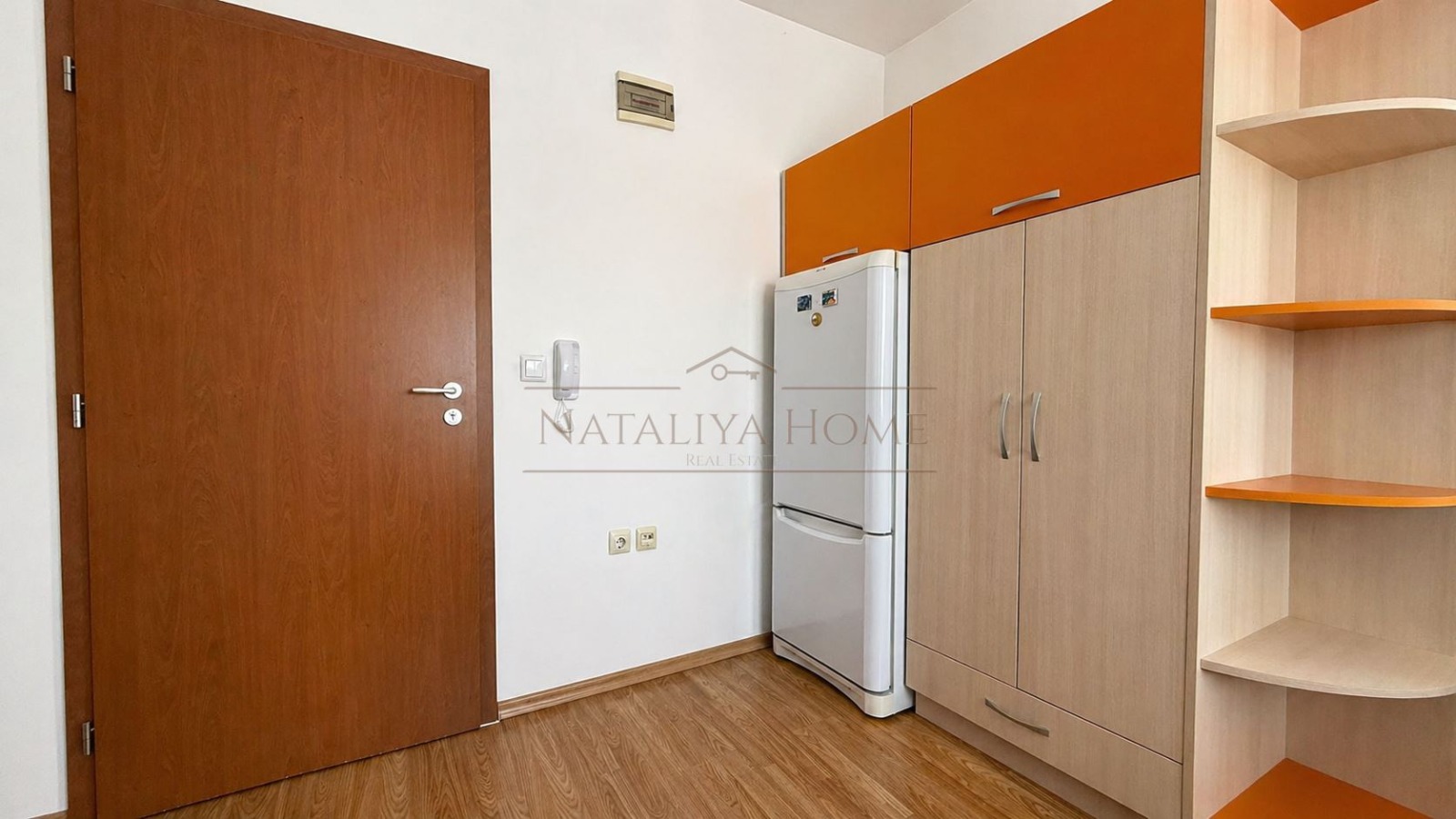 Продава 2-СТАЕН, гр. Бургас, Сарафово, снимка 3 - Апартаменти - 54352694