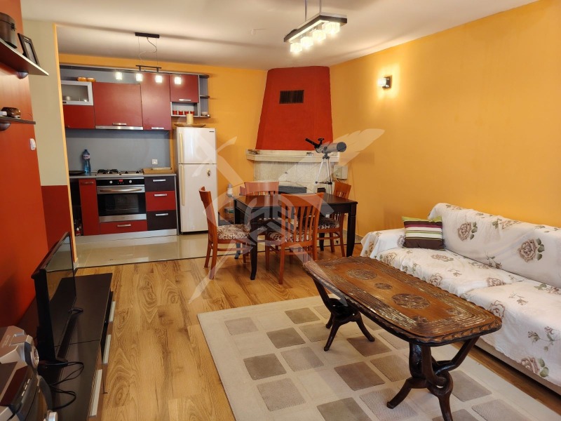 Продава ХОТЕЛ в област Бургас, гр. Свети Влас - 840 кв.м / 395 000 € » 772 552.85 лв., ЕКС НВД БУРГАС ООД