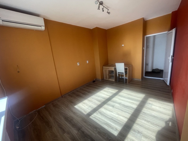 Продава  3-стаен град София , Банишора , 75 кв.м | 96613451 - изображение [8]