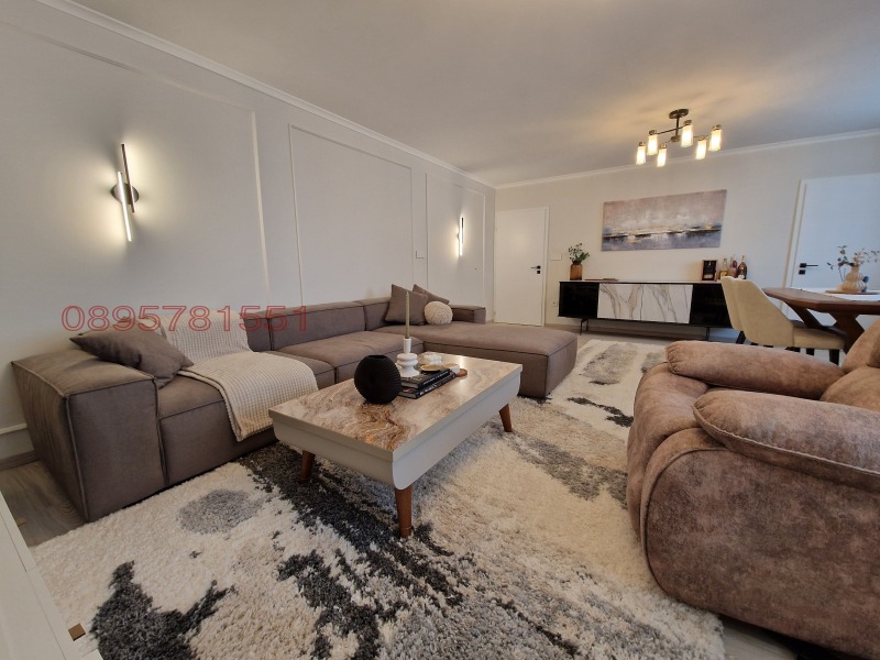 Продава 4-СТАЕН, гр. Русе, Център