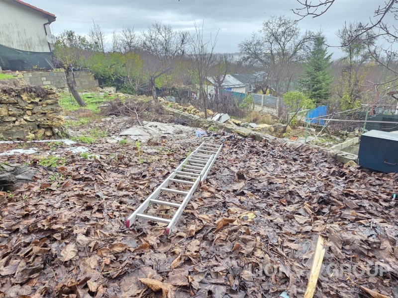 Продава КЪЩА, с. Осеново, област Варна, снимка 16 - Къщи - 52685313