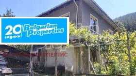Продажба на имоти в с. Градево, област Благоевград - изображение 1 
