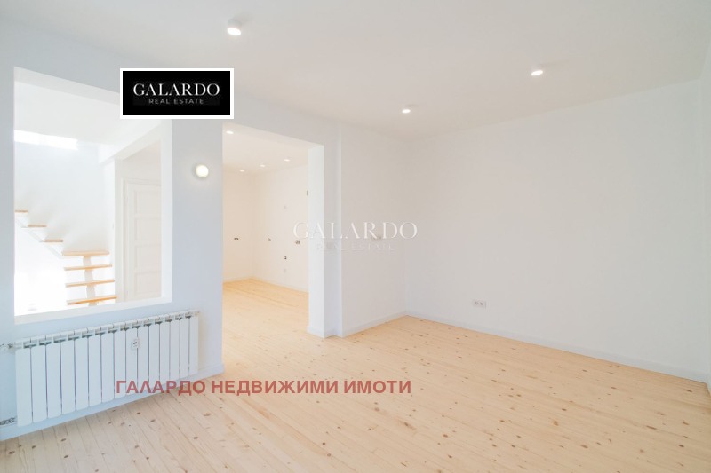 Продава 3-СТАЕН, гр. София, Център, снимка 7 - Апартаменти - 53002402