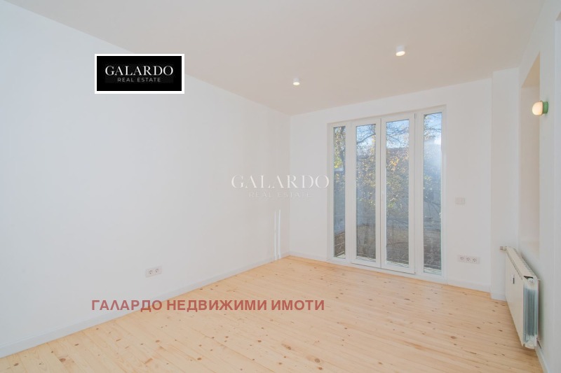 Продава 3-СТАЕН, гр. София, Център, снимка 11 - Апартаменти - 53002402