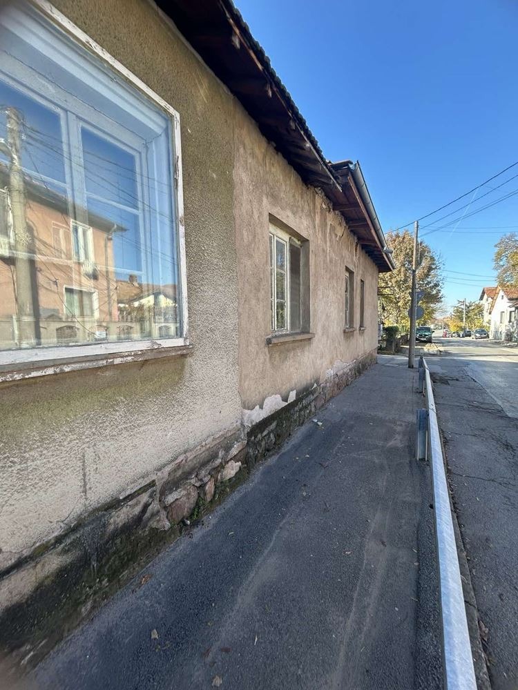 Продава КЪЩА, гр. София, с. Доброславци, снимка 2 - Къщи - 52826502