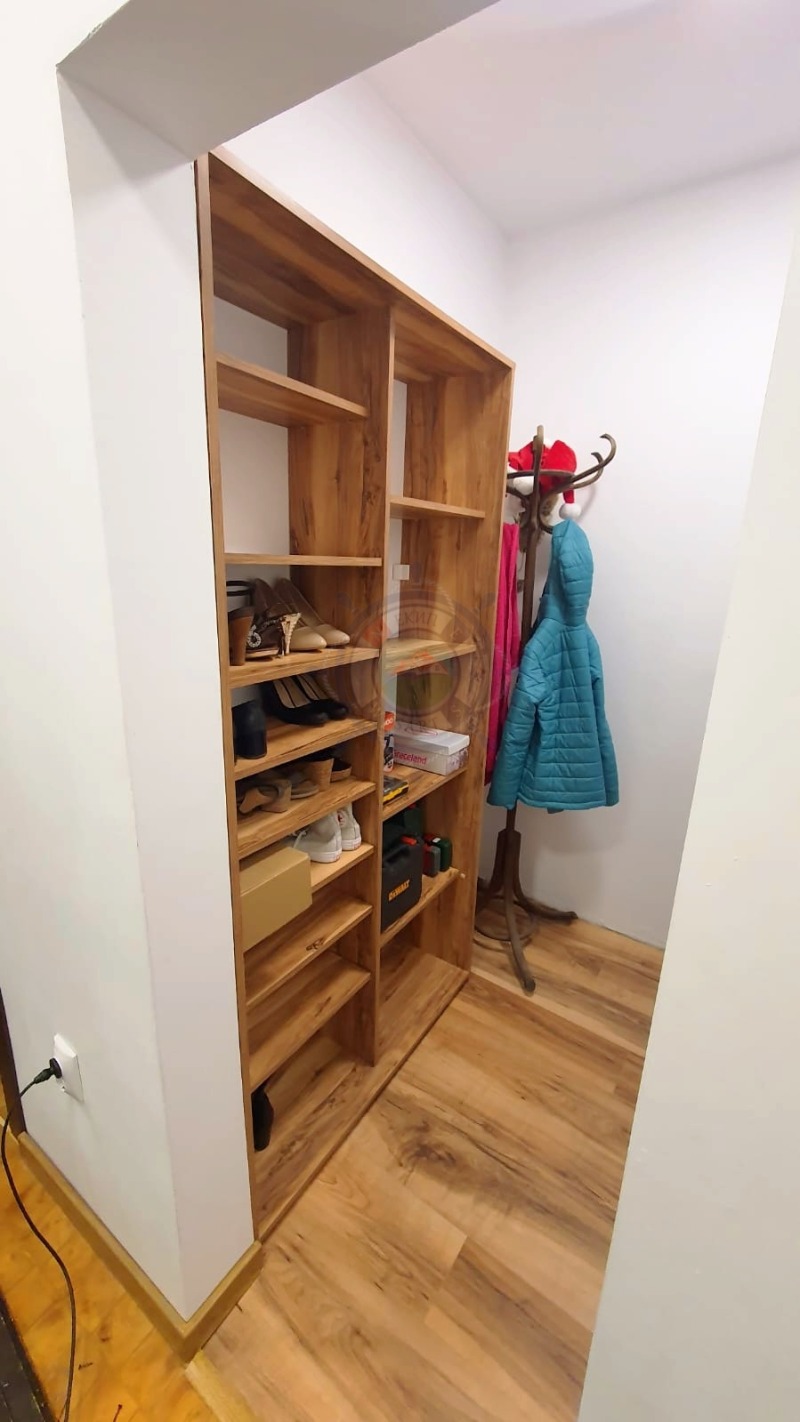 Продава КЪЩА, с. Средно село, област Варна, снимка 12 - Къщи - 53492884