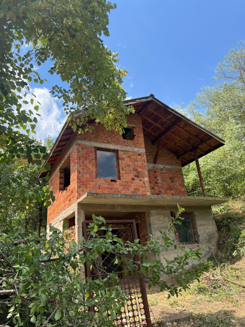 Продава КЪЩА, с. Еремия, област Кюстендил, снимка 2 - Къщи - 52784082